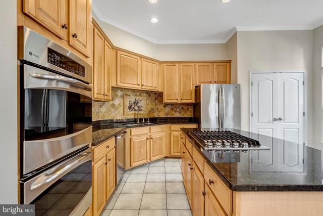 13582 BIG BOULDER RD, Herndon, VA 20171