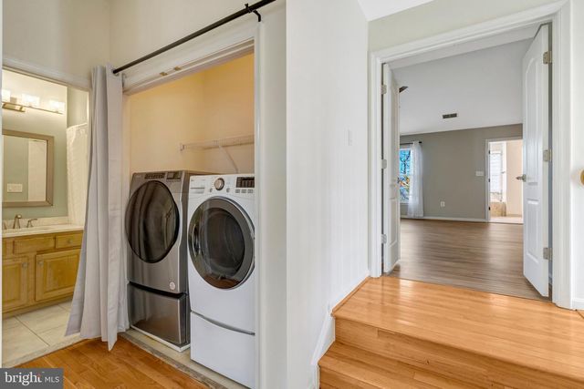 13582 BIG BOULDER RD, Herndon, VA 20171