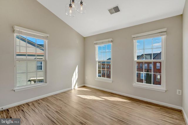 13582 BIG BOULDER RD, Herndon, VA 20171