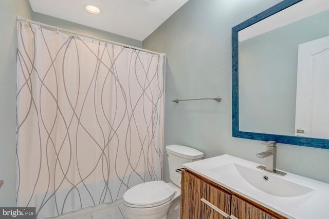 13582 BIG BOULDER RD, Herndon, VA 20171