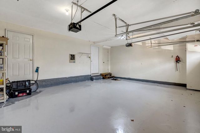 13582 BIG BOULDER RD, Herndon, VA 20171