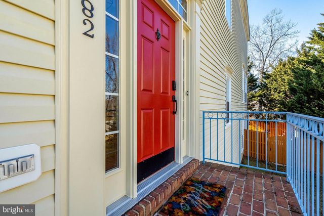 13582 BIG BOULDER RD, Herndon, VA 20171