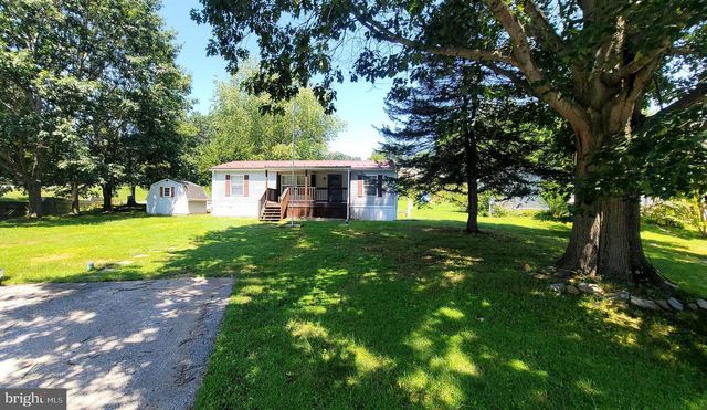 16 PAWNEE DR, Windsor, PA 17366