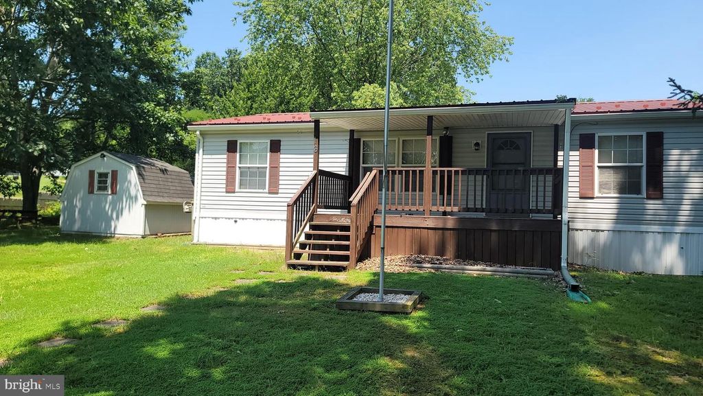 16 PAWNEE DR, Windsor, PA 17366
