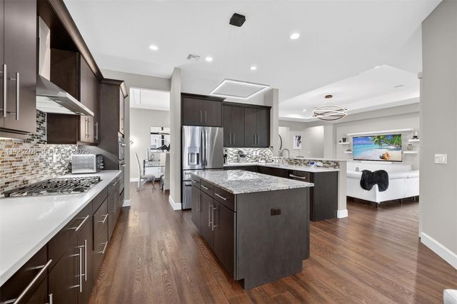 11904 SW Sailfish Isles Way, Port St. Lucie, FL 34987