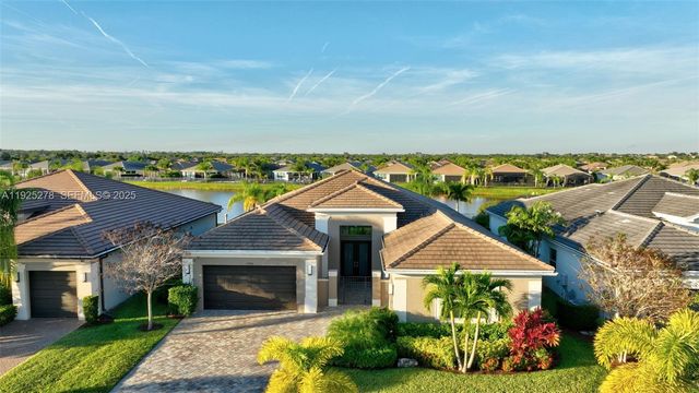 11904 SW Sailfish Isles Way, Port St. Lucie, FL 34987