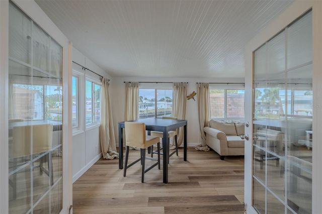 143 E SAINT ANNES CIR, Apollo Beach, FL 33572