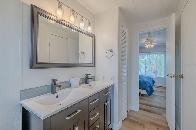 143 E SAINT ANNES CIR, Apollo Beach, FL 33572