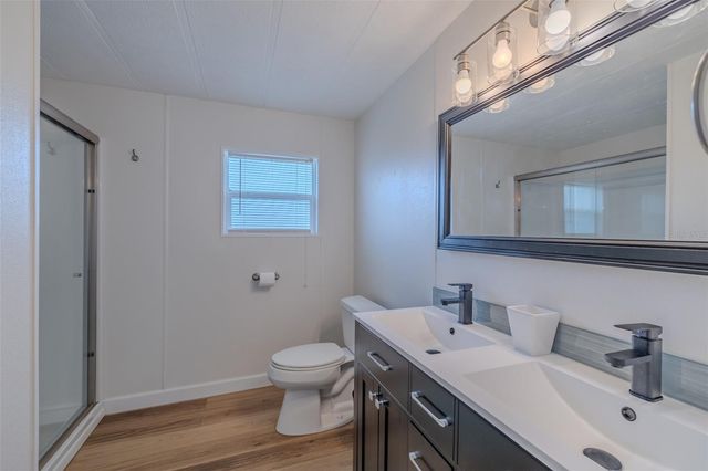 143 E SAINT ANNES CIR, Apollo Beach, FL 33572