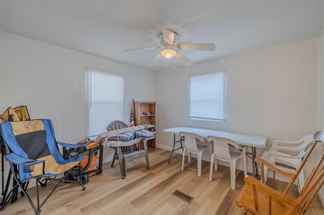 143 E SAINT ANNES CIR, Apollo Beach, FL 33572