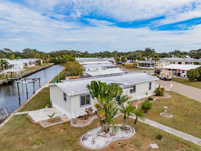 143 E SAINT ANNES CIR, Apollo Beach, FL 33572