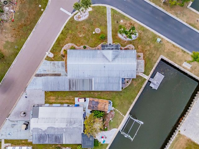 143 E SAINT ANNES CIR, Apollo Beach, FL 33572