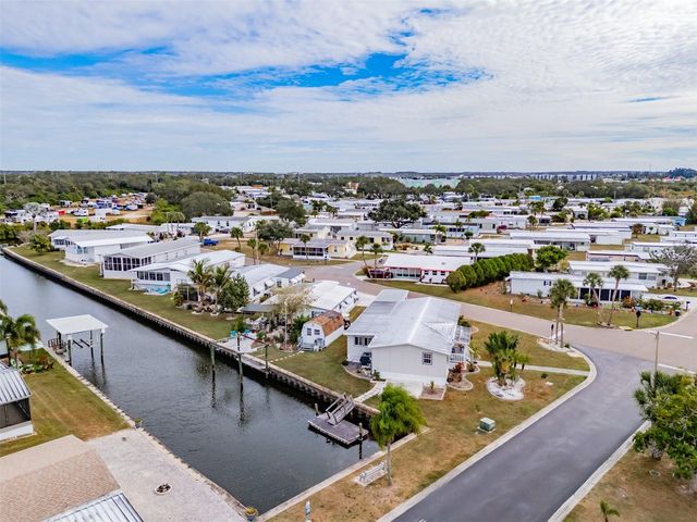 143 E SAINT ANNES CIR, Apollo Beach, FL 33572