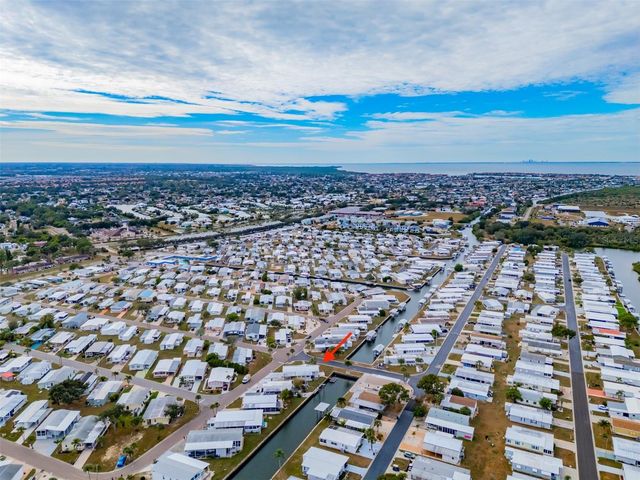 143 E SAINT ANNES CIR, Apollo Beach, FL 33572