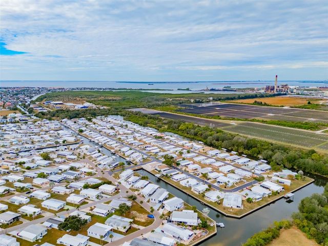 143 E SAINT ANNES CIR, Apollo Beach, FL 33572