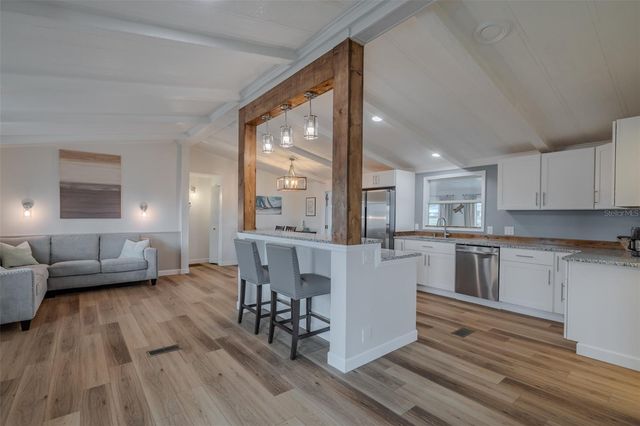 143 E SAINT ANNES CIR, Apollo Beach, FL 33572