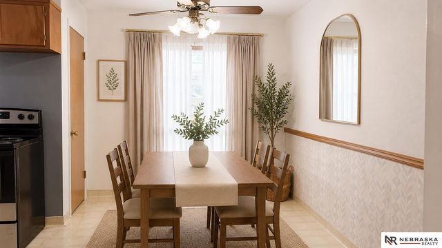 325 Orcutt Avenue E, Lincoln, NE 68504