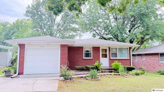 325 Orcutt Avenue E, Lincoln, NE 68504