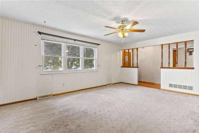 1863 Willow Run Road, Grove City, OH 43123