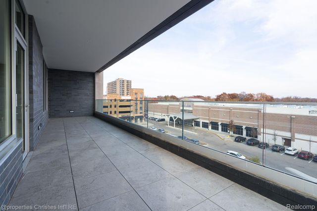 118 N Main Street 518, Royal Oak, MI 48067