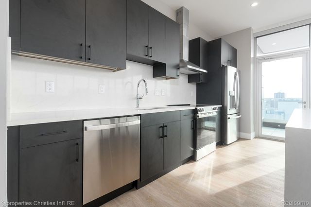 118 N Main Street 518, Royal Oak, MI 48067