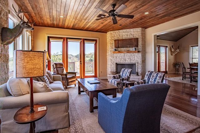 475 River Bend Rd, Hunt, TX 78024