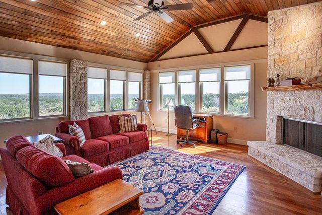 475 River Bend Rd, Hunt, TX 78024