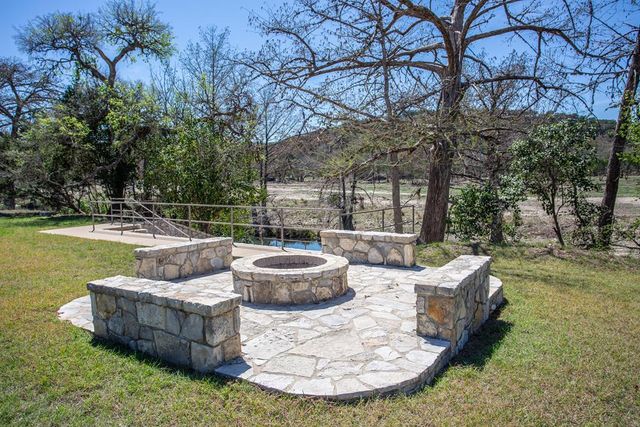 475 River Bend Rd, Hunt, TX 78024