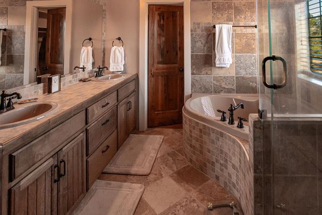 475 River Bend Rd, Hunt, TX 78024