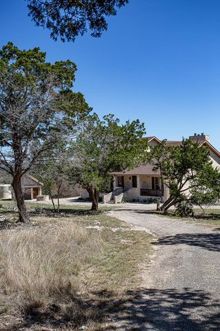 475 River Bend Rd, Hunt, TX 78024