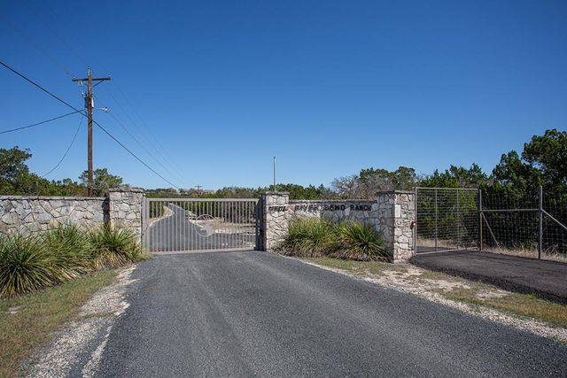 475 River Bend Rd, Hunt, TX 78024