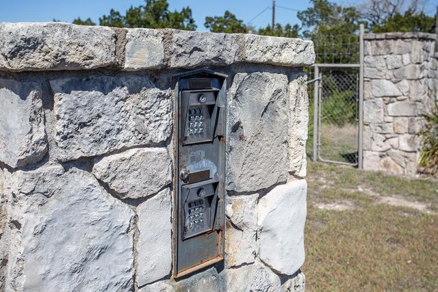 475 River Bend Rd, Hunt, TX 78024