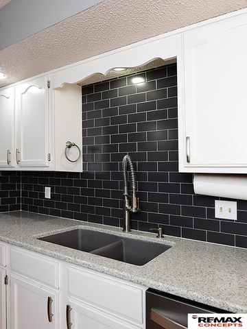 5540 Thistle Circle, Lincoln, NE 68516