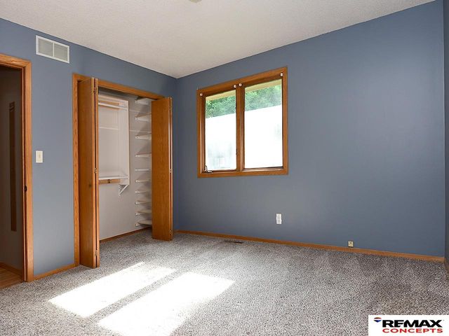 5540 Thistle Circle, Lincoln, NE 68516