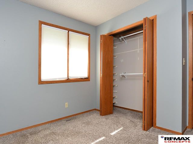 5540 Thistle Circle, Lincoln, NE 68516
