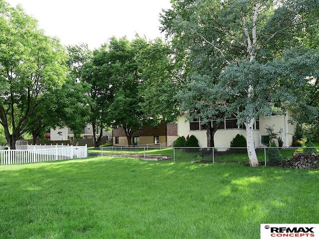 5540 Thistle Circle, Lincoln, NE 68516