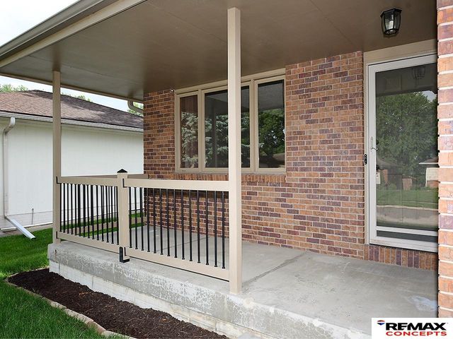 5540 Thistle Circle, Lincoln, NE 68516