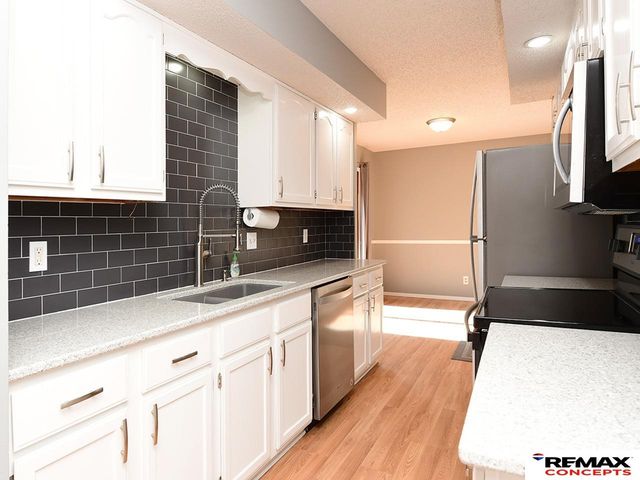 5540 Thistle Circle, Lincoln, NE 68516