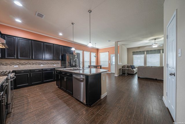 1022 Ranch Fls, San Antonio, TX 78245