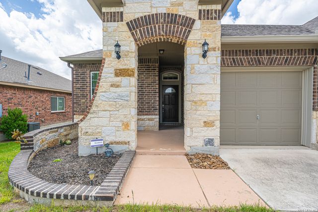 1022 Ranch Fls, San Antonio, TX 78245