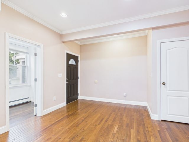 201 Riverside Ave 1, Medford, MA 02155