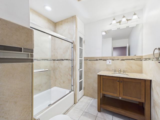 201 Riverside Ave 1, Medford, MA 02155