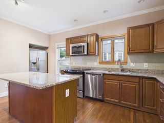 201 Riverside Ave 1, Medford, MA 02155