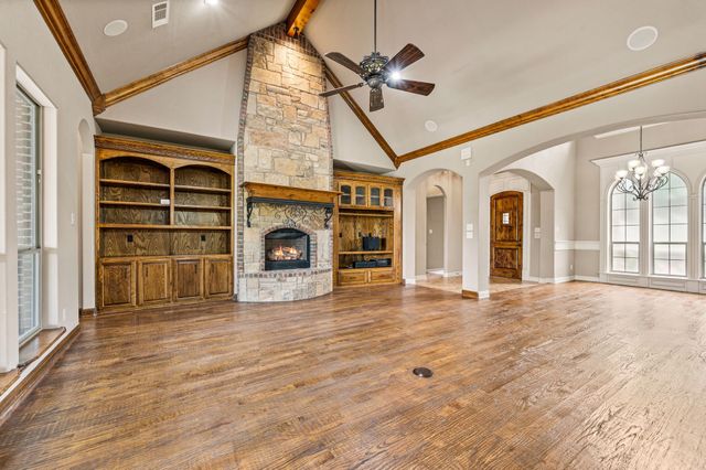 1341 Whisper Willows Drive, Fort Worth, TX 76052