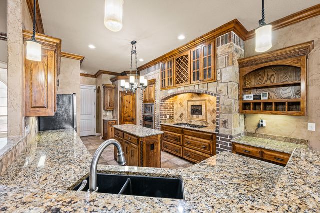 1341 Whisper Willows Drive, Fort Worth, TX 76052