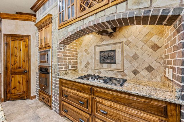 1341 Whisper Willows Drive, Fort Worth, TX 76052