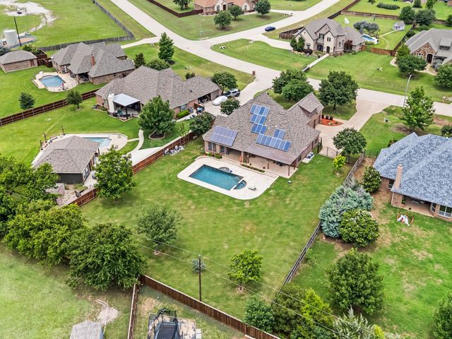 1341 Whisper Willows Drive, Fort Worth, TX 76052