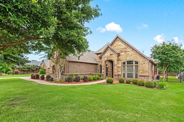1341 Whisper Willows Drive, Fort Worth, TX 76052