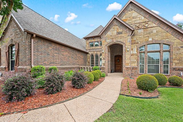 1341 Whisper Willows Drive, Fort Worth, TX 76052
