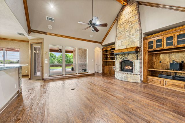 1341 Whisper Willows Drive, Fort Worth, TX 76052